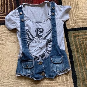 Gray shirt with denim attached